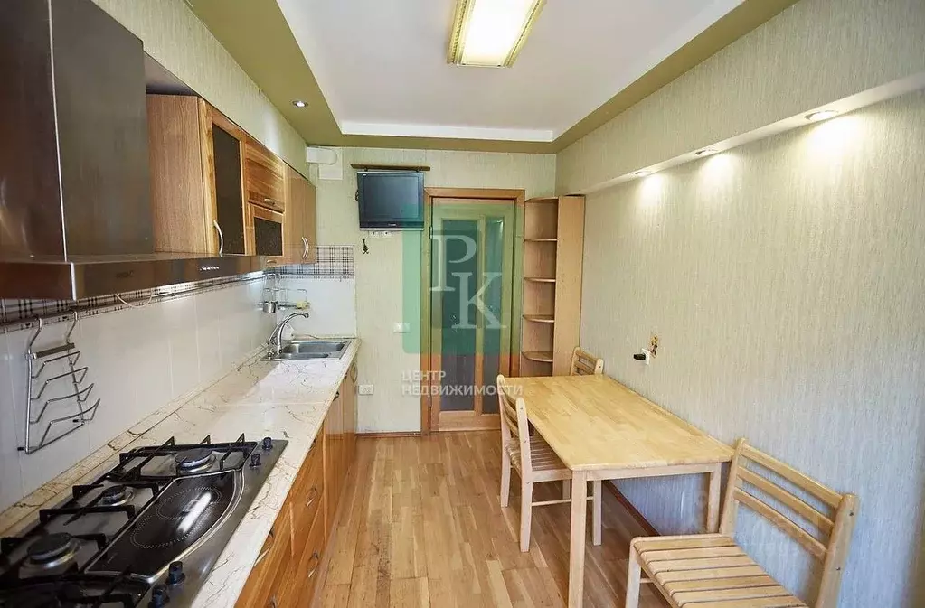 4-к кв. Севастополь ул. Астана Кесаева, 5/3 (76.2 м) - Фото 1