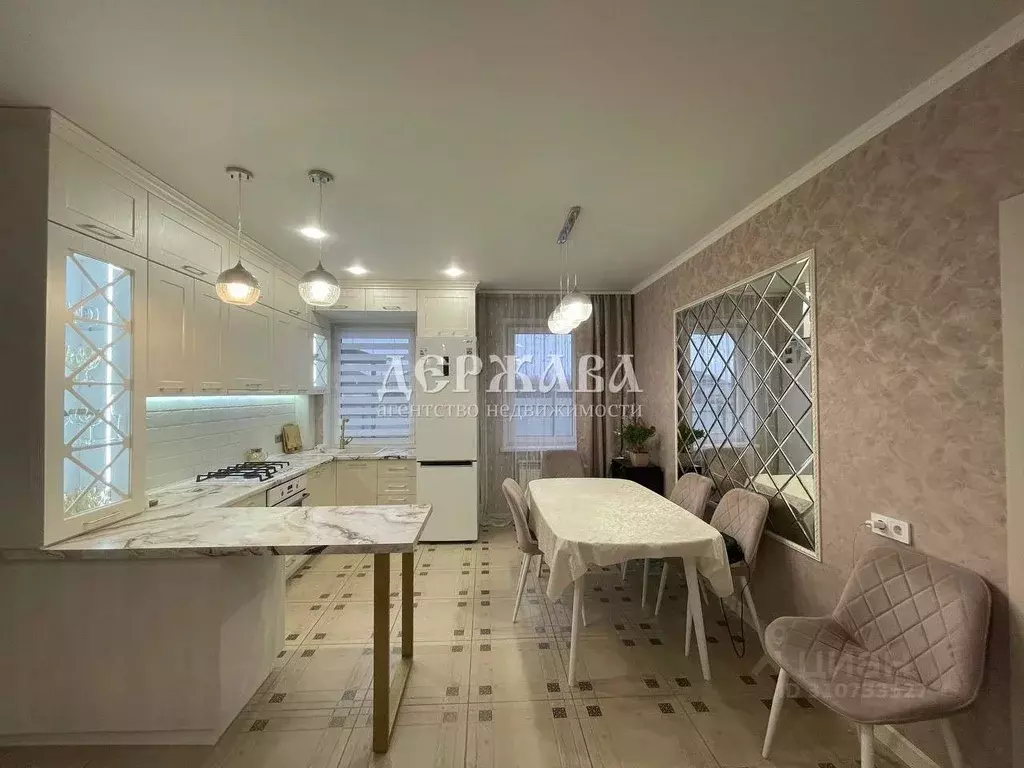 Коттедж в Белгородская область, Старооскольский городской округ, с. ... - Фото 1