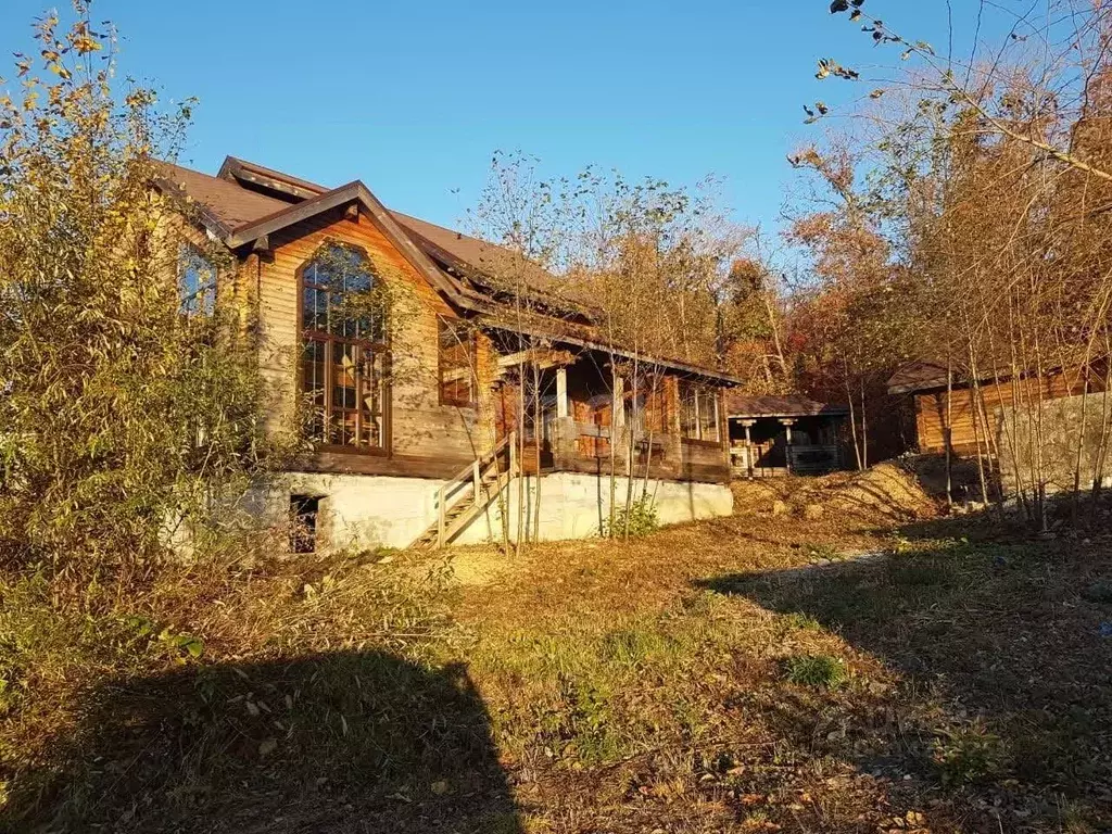 Дом в Приморский край, Владивосток ул. Аквамариновая, 12 (200 м) - Фото 0