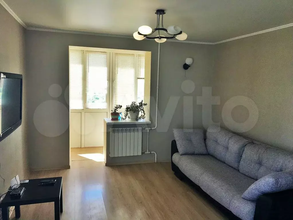 1-к. квартира, 40 м, 4/9 эт. - Фото 1