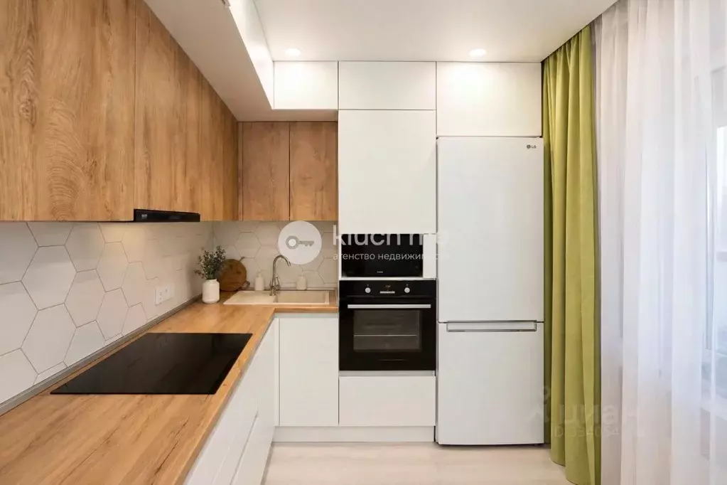 2-к кв. Татарстан, Казань ул. Сабира Ахтямова, 1к1 (56.3 м) - Фото 2