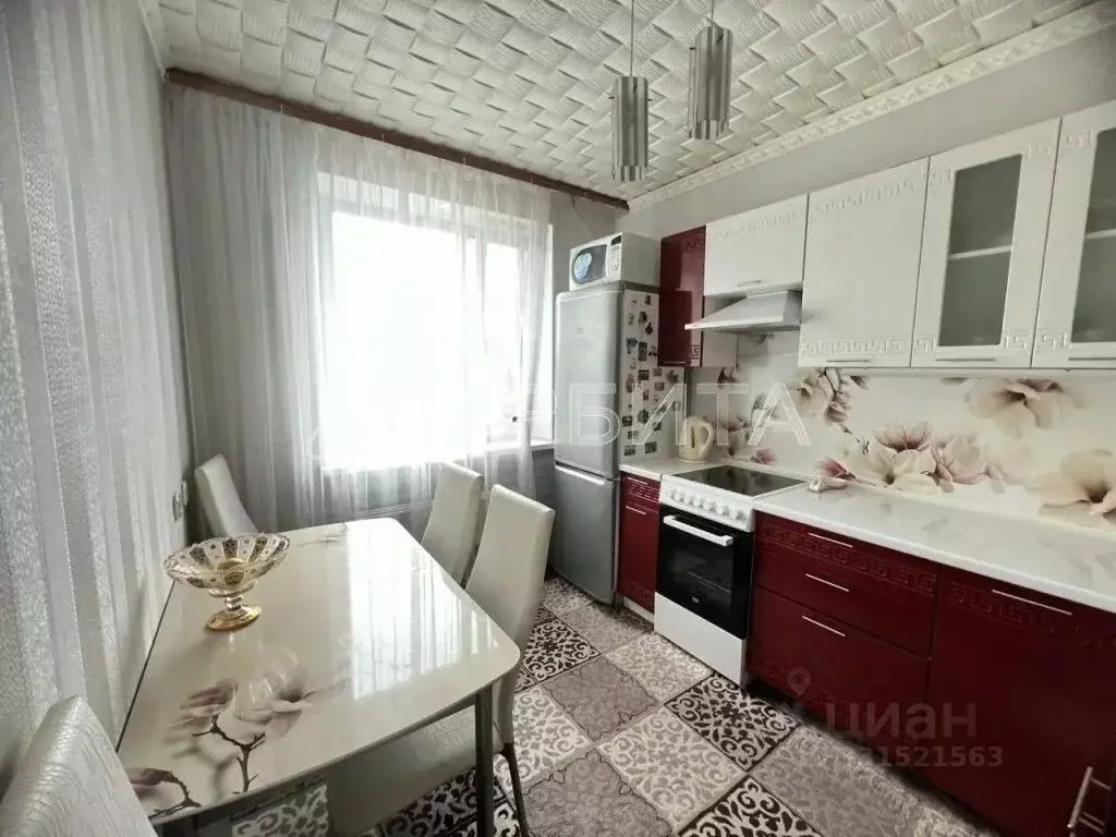 3-к кв. Тюменская область, Тюмень ул. Самарцева, 20 (65.2 м) - Фото 1