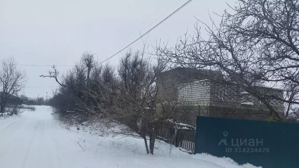 Дом в Волгоградская область, Волгоград Дзержинец СНТ, Винновский ... - Фото 0