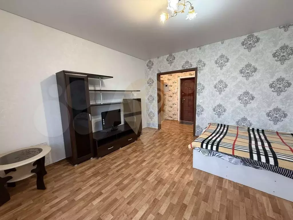 1-к. квартира, 42 м, 9/9 эт. - Фото 1