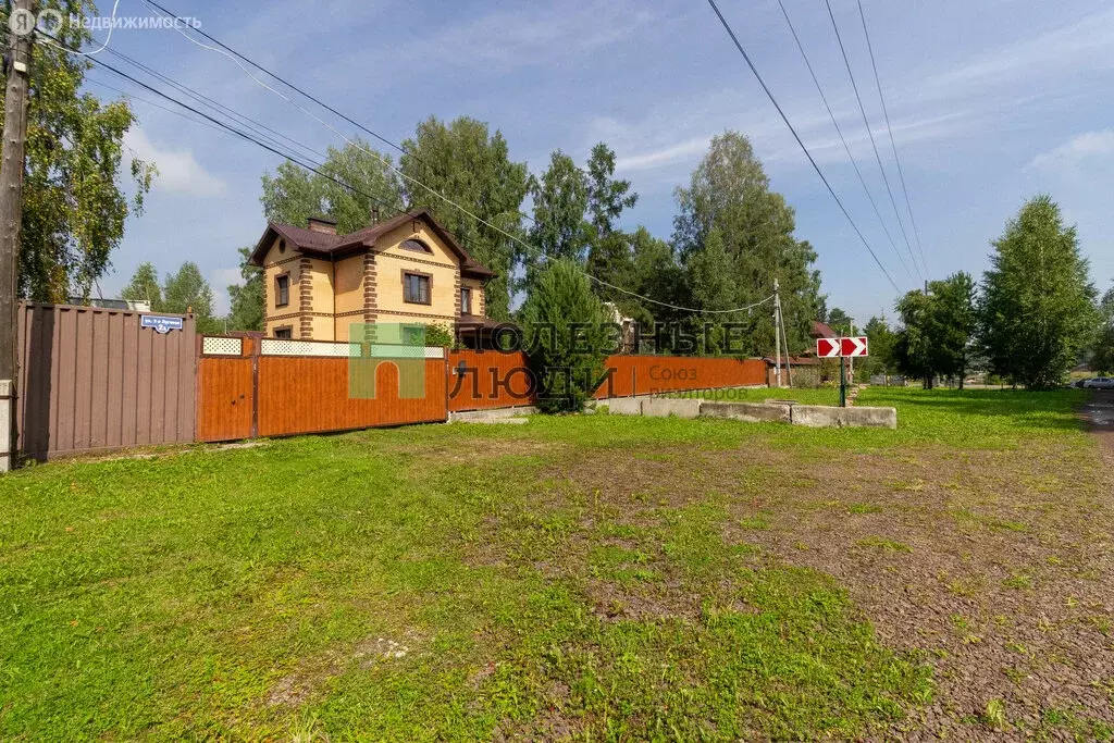 Дом в посёлок Минино, 2-я Луговая улица, 2А (242 м) - Фото 1