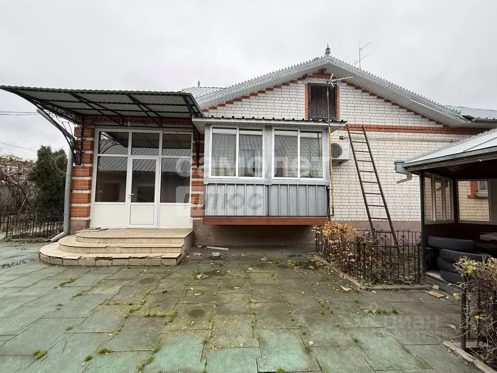 Дом в Курская область, Пристенский район, Бобрышевский сельсовет, д. ... - Фото 0