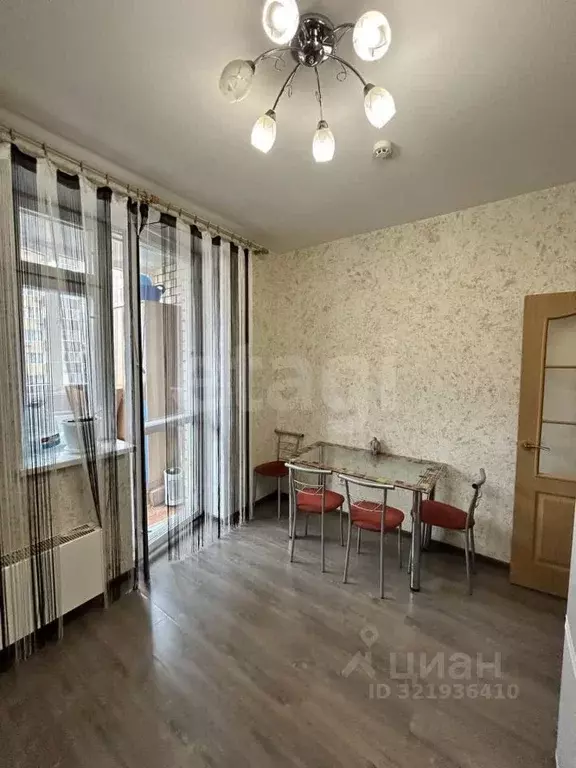 1-к кв. Тюменская область, Тюмень ул. Газовиков, 51 (32.0 м) - Фото 0