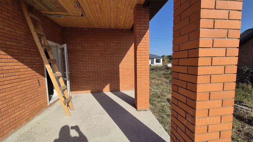 Дом в Краснодарский край, Лабинск ул. Имени П.А. Волкова (107 м) - Фото 2