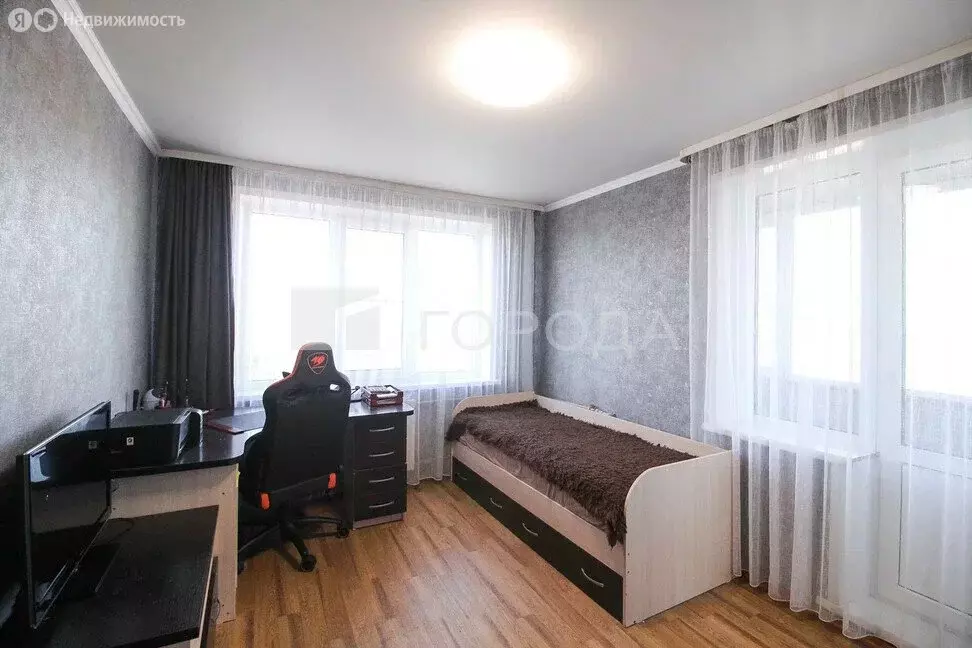2-комнатная квартира: Барнаул, улица Веры Кащеевой, 15 (52.6 м) - Фото 1