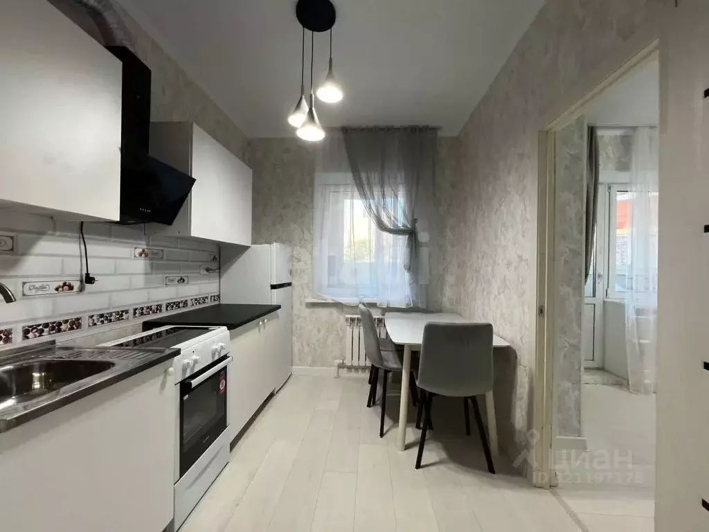2-к кв. Приморский край, Владивосток ул. Анны Щетининой, 3 (52.0 м) - Фото 0