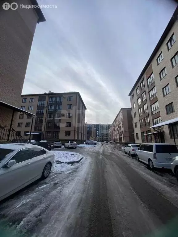 3-комнатная квартира: Владикавказ, улица Хадарцева, 29/7 (100 м) - Фото 2