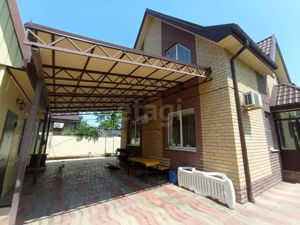 Дом в Краснодарский край, Ейск Совхозная ул. (104 м) - Фото 1