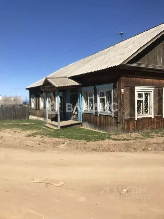 Дом в Бурятия, Прибайкальский район, с. Турка Школьная ул., 43 (162 м) - Фото 1