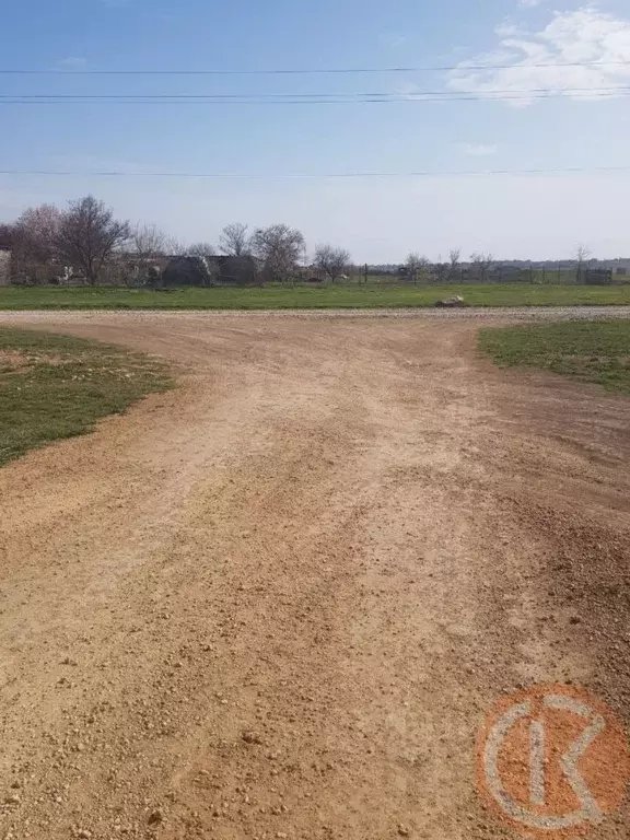 Участок в Крым, Сакский район, Суворовское с/пос, с. Великое ул. ... - Фото 1