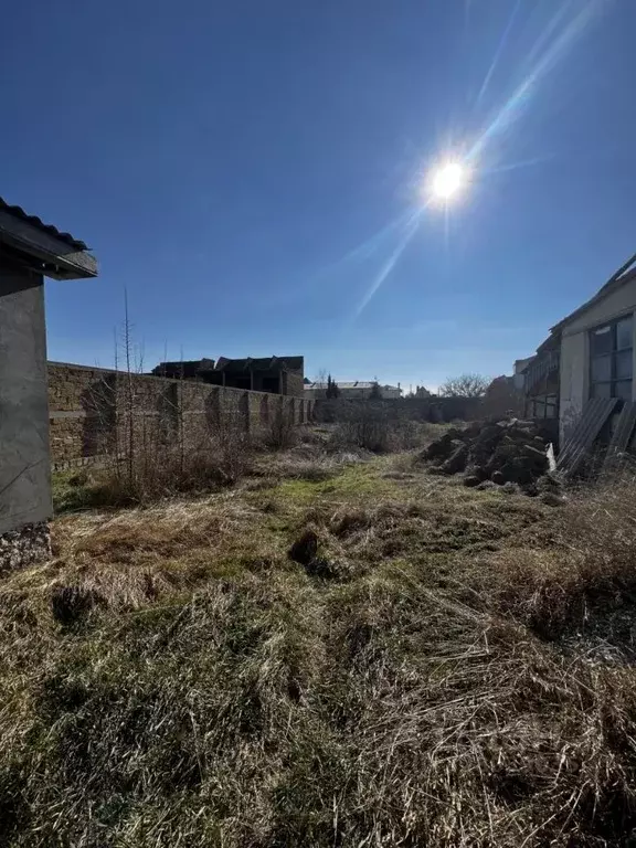 Участок в Крым, Сакский район, Штормовское с/пос, с. Поповка ул. ... - Фото 1