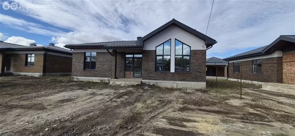 Дом в Михайловск, улица Михаила Мартыненко (130 м) - Фото 1