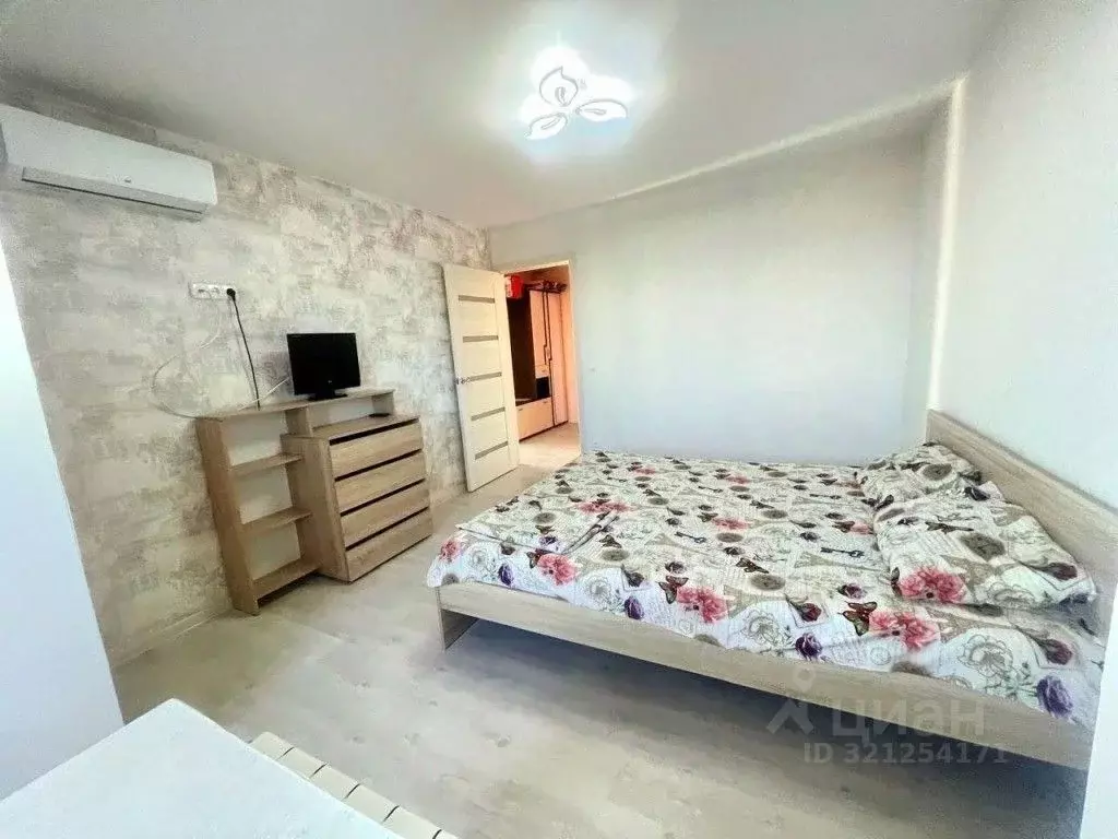 2-к кв. Крым, Алушта ул. Судакская, 8 (56.0 м) - Фото 1