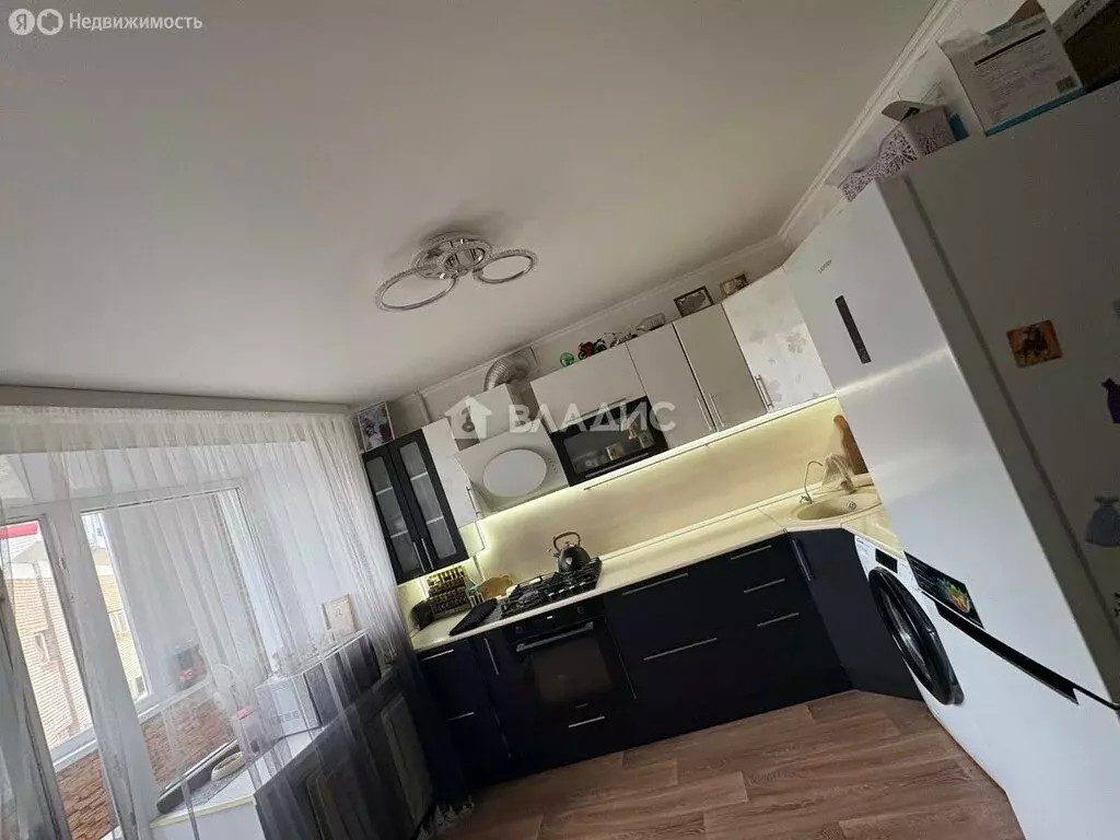 2-комнатная квартира: Стерлитамак, проспект Октября, 77 (68.3 м) - Фото 2