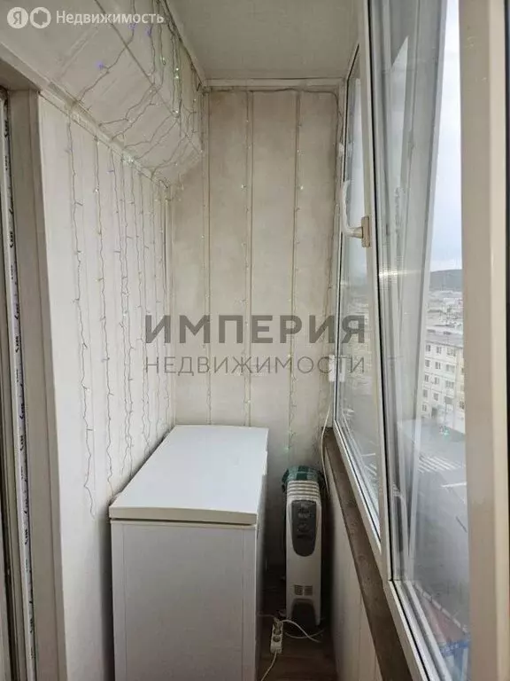 3-комнатная квартира: Магадан, улица Гагарина, 28 (68.6 м) - Фото 0