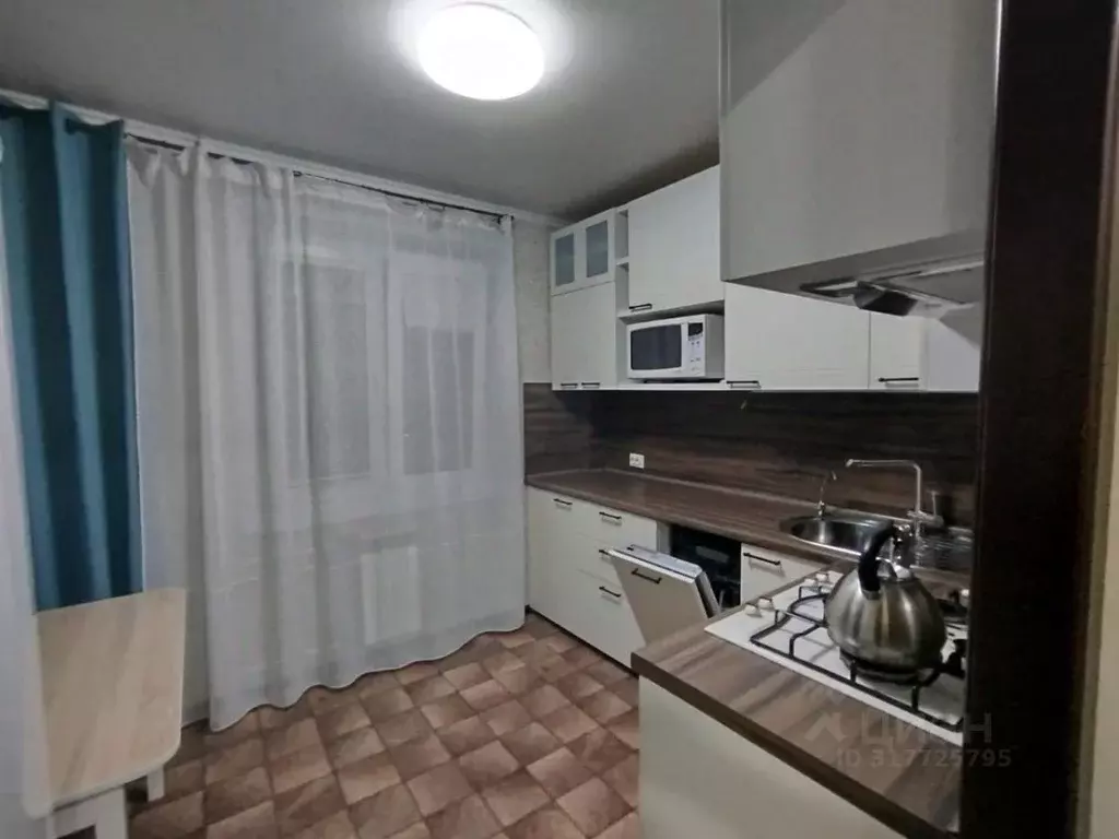 2-к кв. Татарстан, Нижнекамск ул. Мурадьяна, 2 (48.0 м) - Фото 1