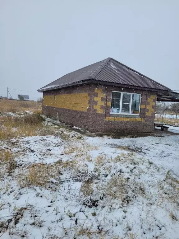 Дом в Самарская область, Ставропольский район, Выселки с/пос, с. ... - Фото 0