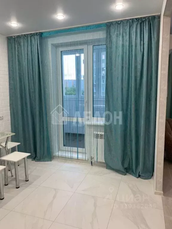 1-к кв. Омская область, Омск Взлетная ул., 13/1 (40.0 м) - Фото 0