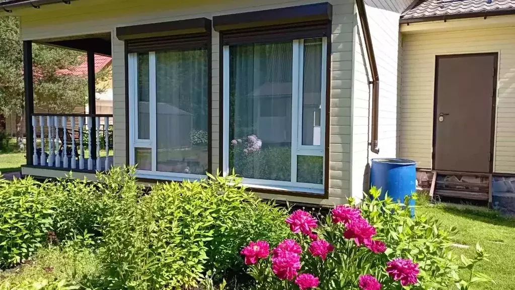 Дом в Ленинградская область, Выборгский район, Рощинское городское ... - Фото 1