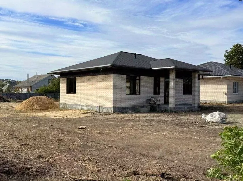 Дом в Белгородская область, Старооскольский городской округ, с. ... - Фото 1