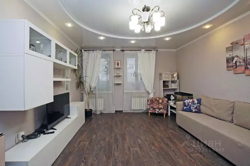 2-к кв. Омская область, Омск Звездная ул., 10 (81.8 м) - Фото 2