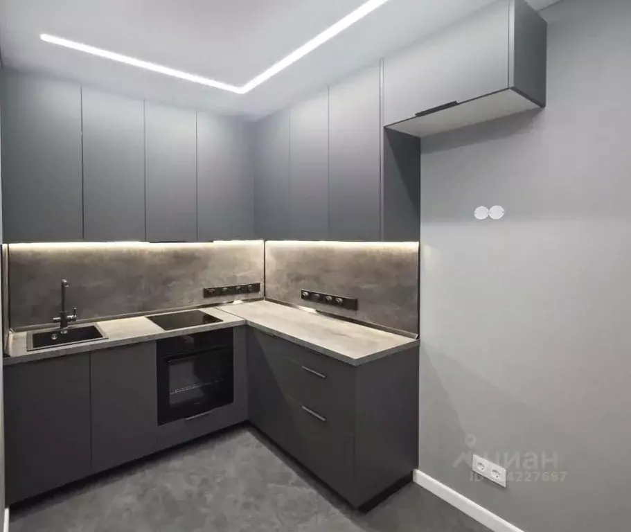 3-к кв. Москва Внуковское поселение, ул. Анны Ахматовой, 11к3 (63.0 м) - Фото 0