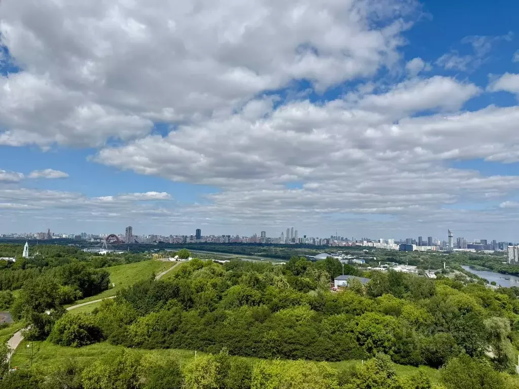 6-к кв. Москва ул. Крылатские Холмы, 7К2 (297.6 м) - Фото 0