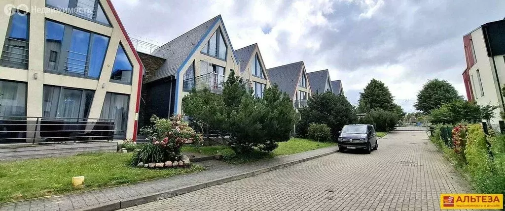 3-комнатная квартира: посёлок городского типа Янтарный, Советская ... - Фото 1