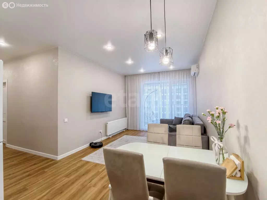 2-комнатная квартира: Тюмень, улица Газовиков, 40 (65 м) - Фото 1