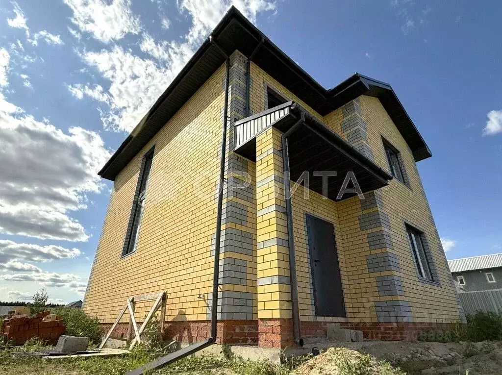 Дом в Тюменская область, Тюменский район Салаирский тракт, 14-й км ... - Фото 0
