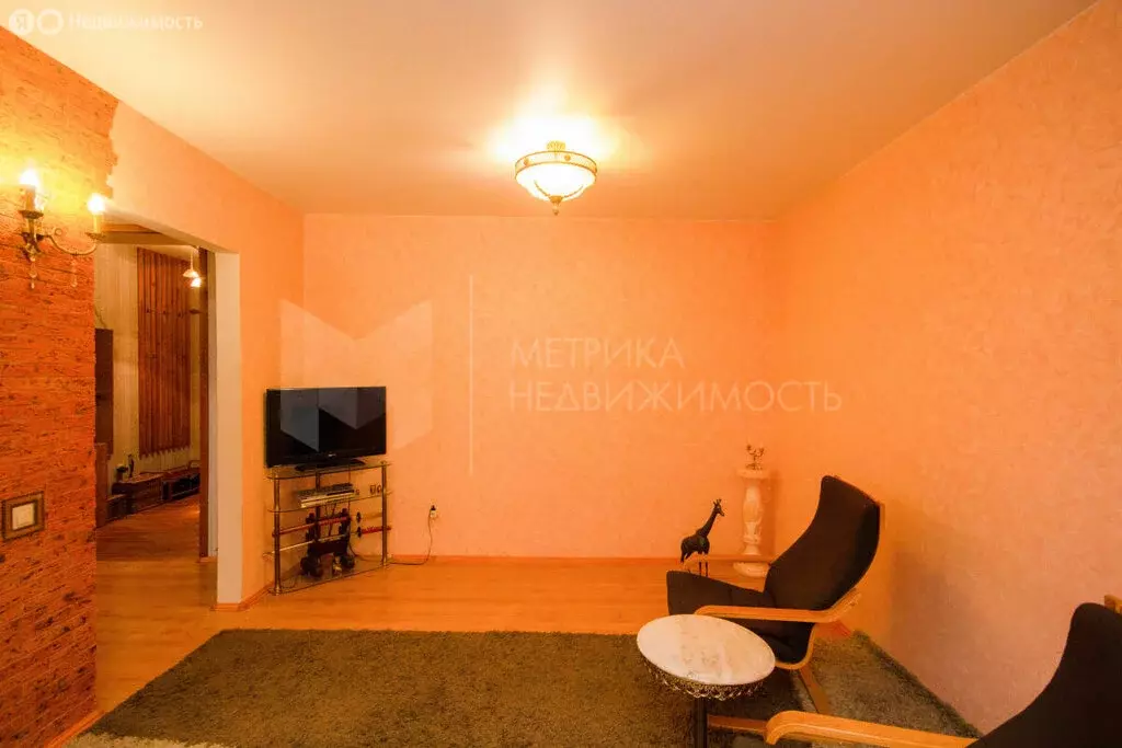 3-комнатная квартира: Тюмень, улица Баумана, 31/2 (71 м) - Фото 1