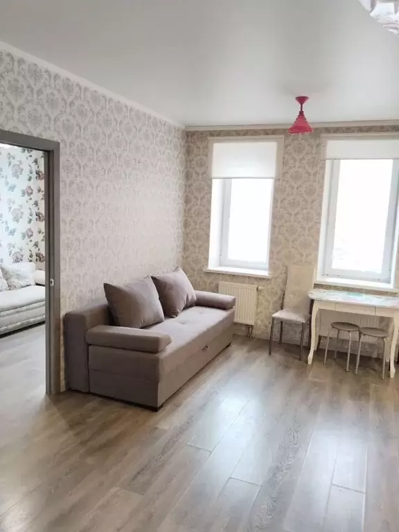 2-к кв. Омская область, Омск ул. 10 лет Октября, 138к2 (50.0 м) - Фото 1