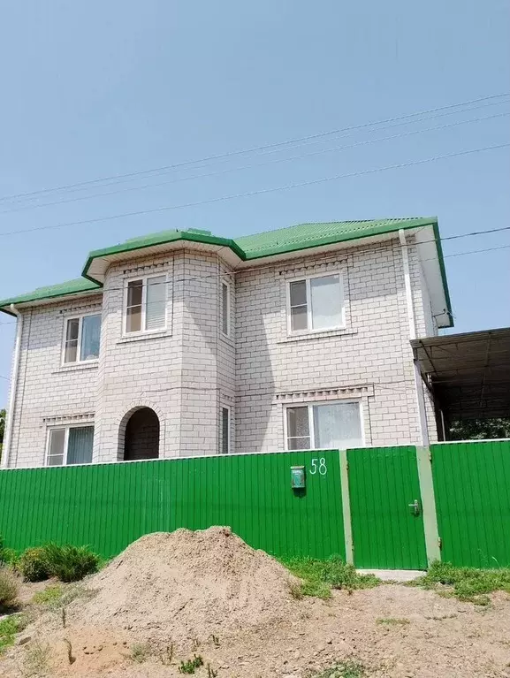 Дом в Краснодарский край, Кропоткин Кавказский район, Центральная ул. ... - Фото 1