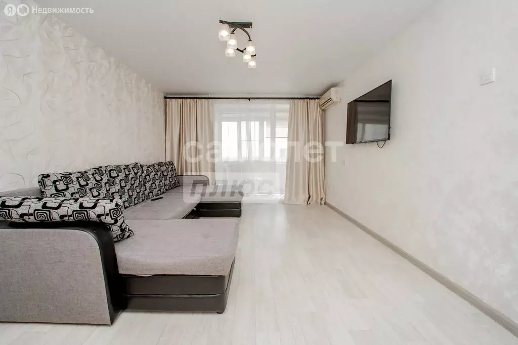 2-комнатная квартира: Хабаровск, улица Карла Маркса, 143А (47.7 м) - Фото 1