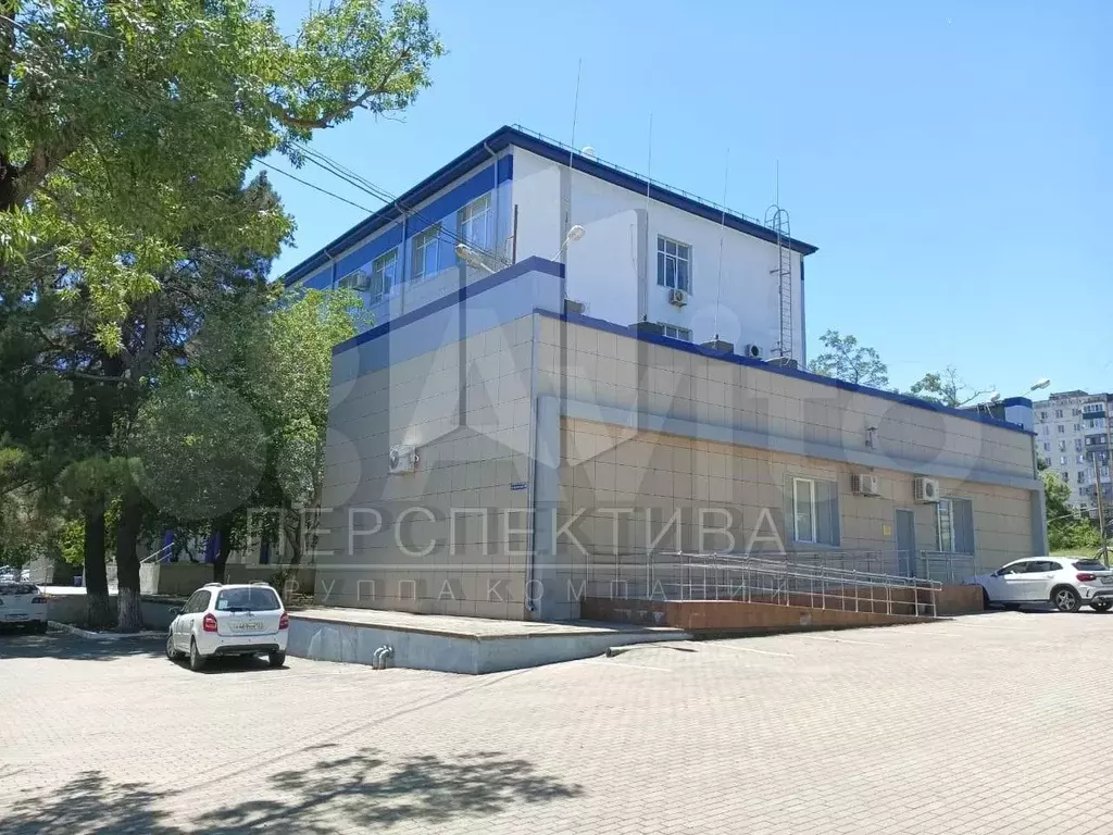 Здание учебного центра 2 670 м2 - Фото 1