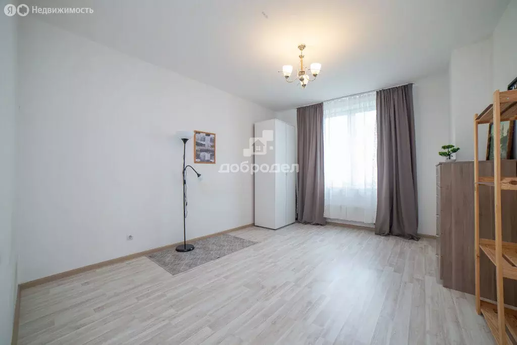 1-комнатная квартира: Екатеринбург, улица Евгения Савкова, 4 (38.8 м) - Фото 1