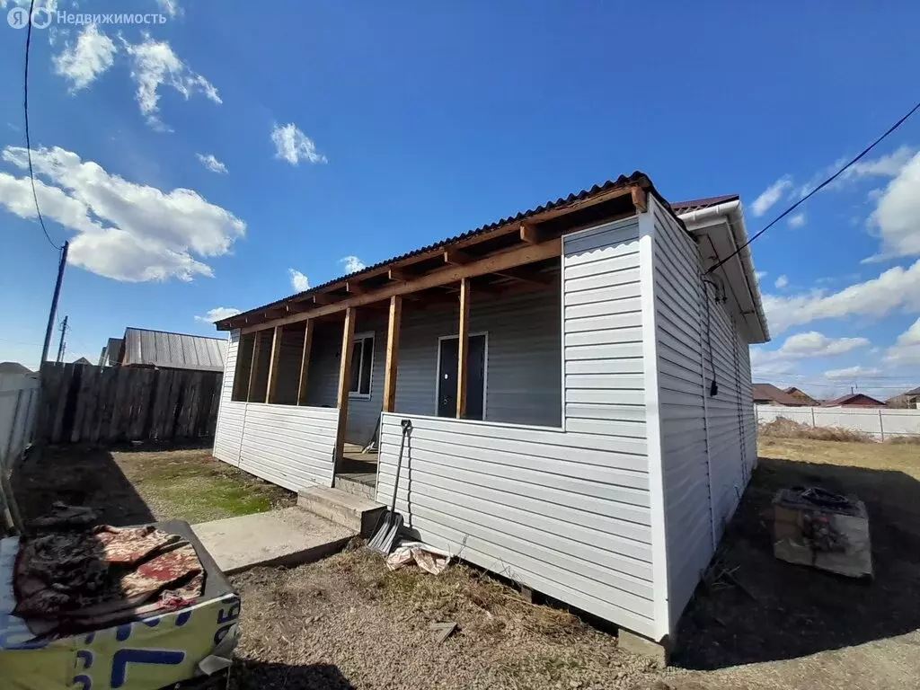 Дом в село Хомутово, Якутская улица (100 м) - Фото 2