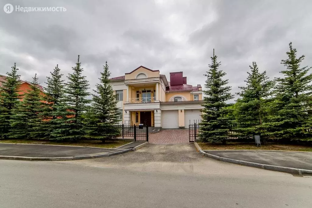 Дом в Екатеринбург, коттеджный посёлок Карасьеозёрский, Озёрная улица, . - Фото 0