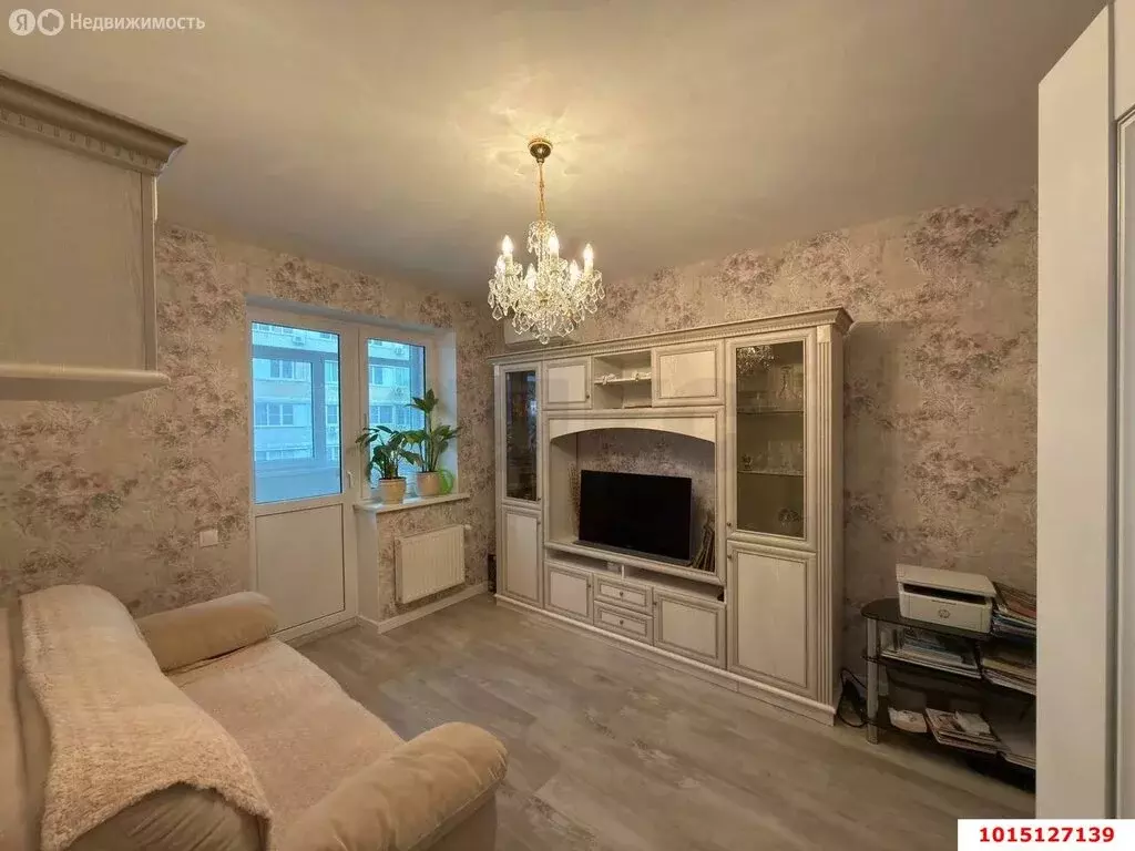 1-комнатная квартира: Краснодар, улица Красных Партизан, 1/3к5 (35 м) - Фото 1