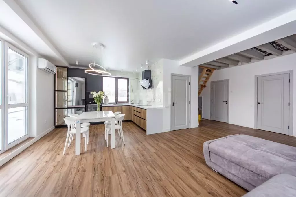 Дом в Хабаровский край, Хабаровский район, Мичуринское с/пос, с. ... - Фото 1