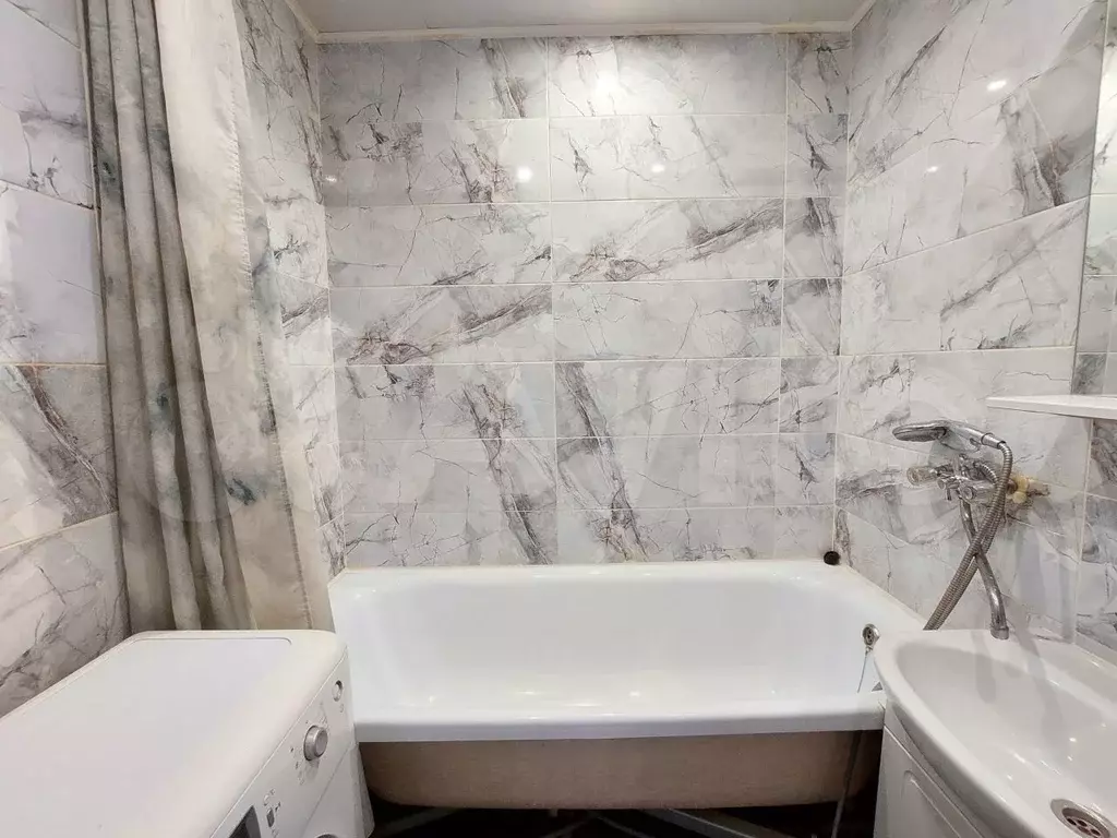 1-к. квартира, 33,9 м, 9/9 эт. - Фото 0