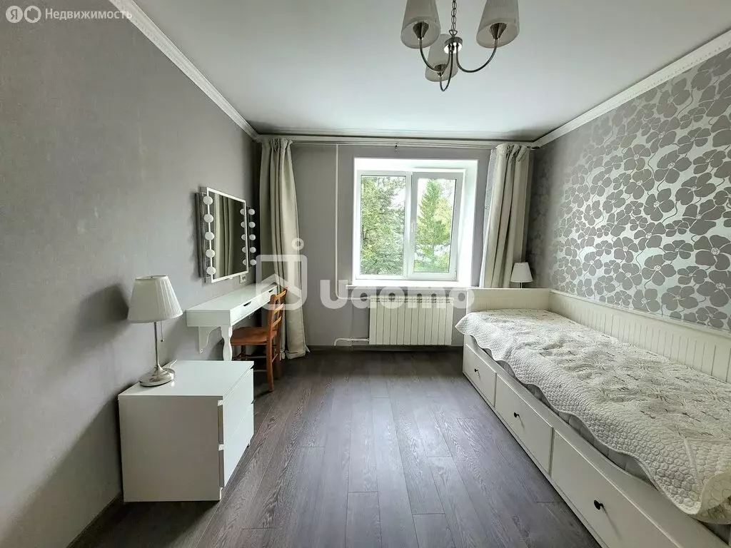 3-комнатная квартира: Уфа, улица Шафиева, 24/1 (60.7 м) - Фото 0