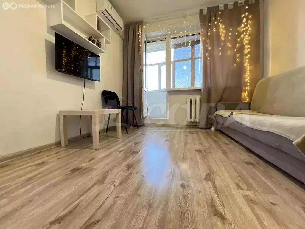 Квартира-студия: Тюмень, улица Елизарова, 30 (17 м) - Фото 1