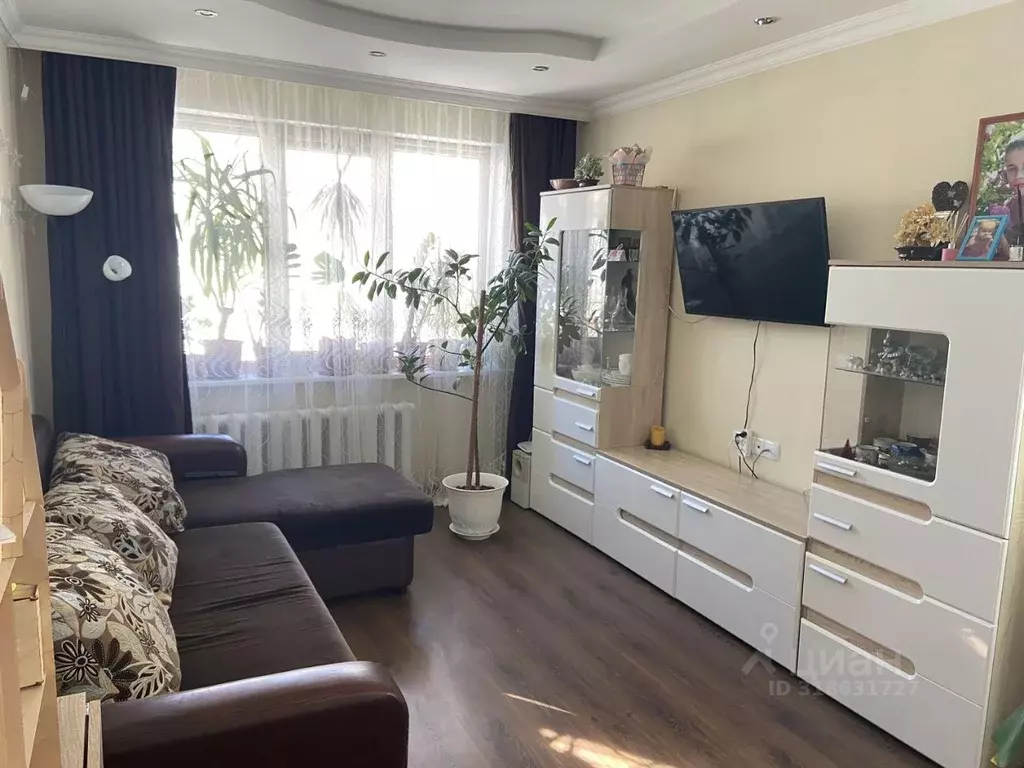 3-к кв. Оренбургская область, Оренбург Космическая ул., 7/1 (61.0 м) - Фото 1