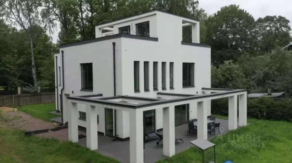 Дом в Санкт-Петербург ул. Кольцова, 3 (250 м) - Фото 1