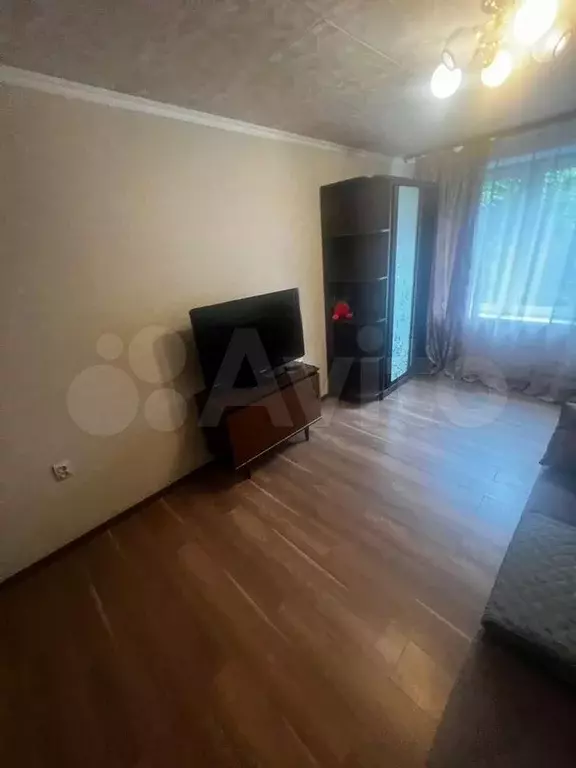1-к. квартира, 32 м, 2/9 эт. - Фото 0